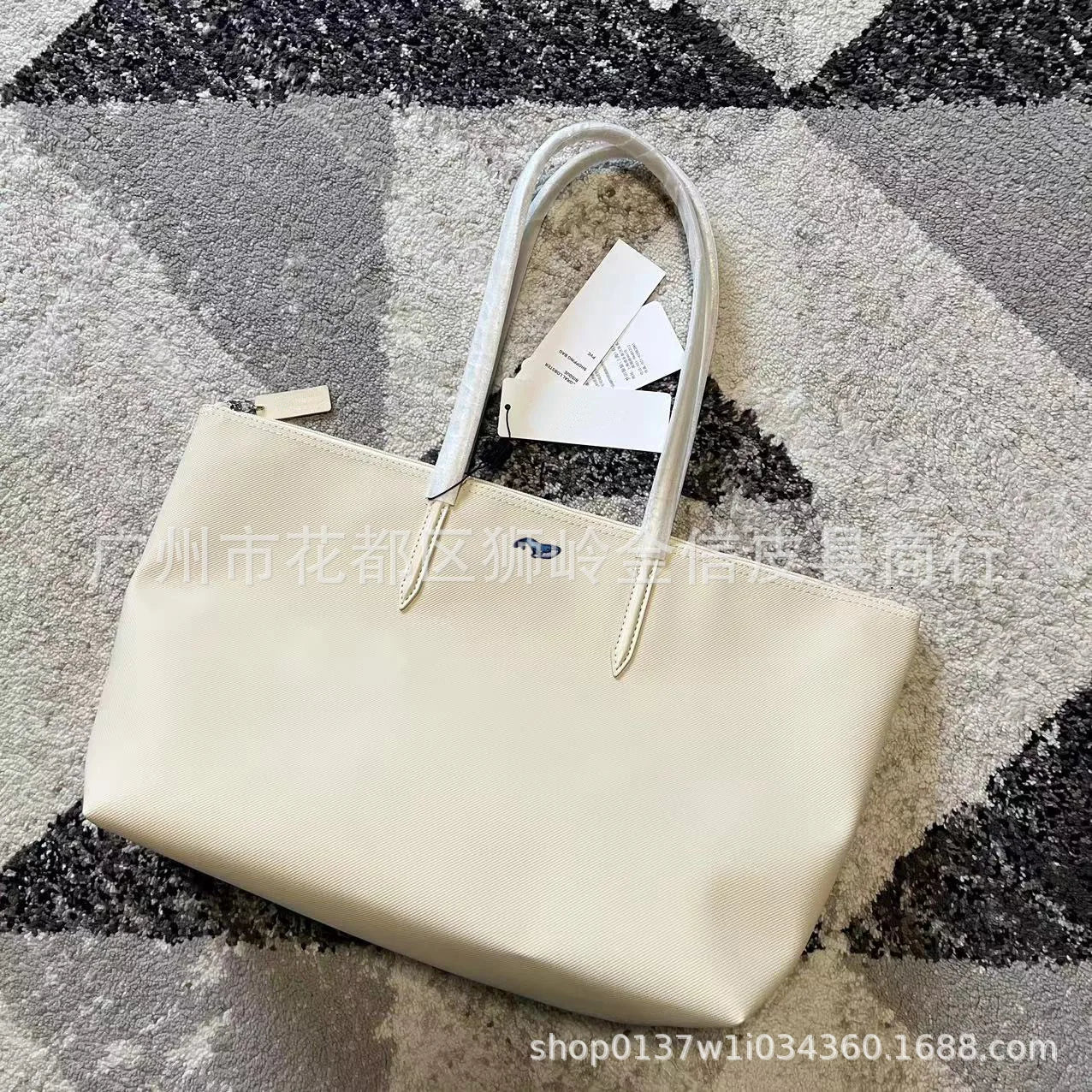 Elegant Large-Capacity Shoulder Bag