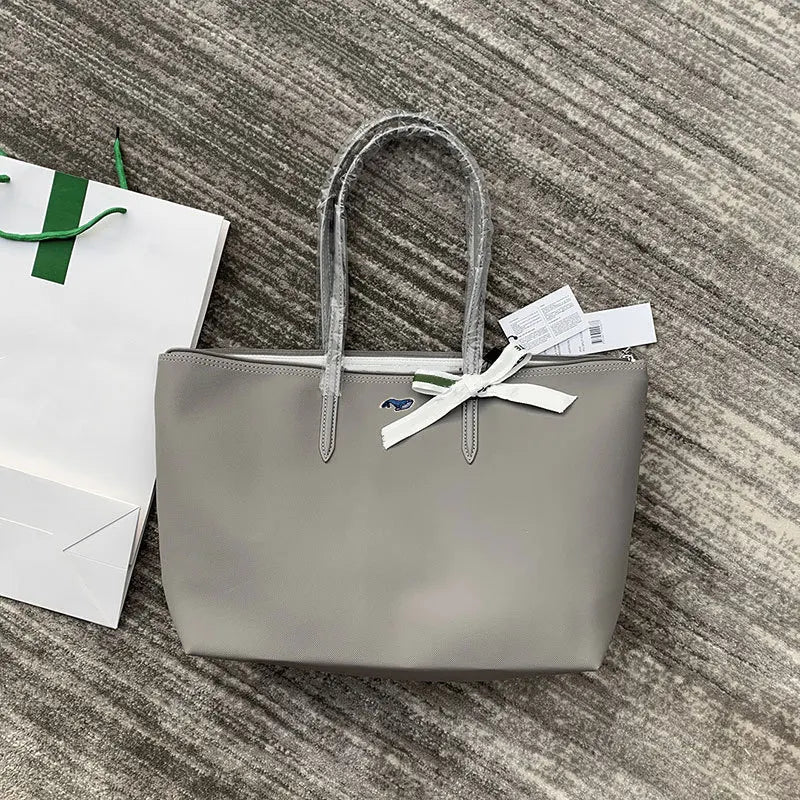 Elegant Large-Capacity Shoulder Bag