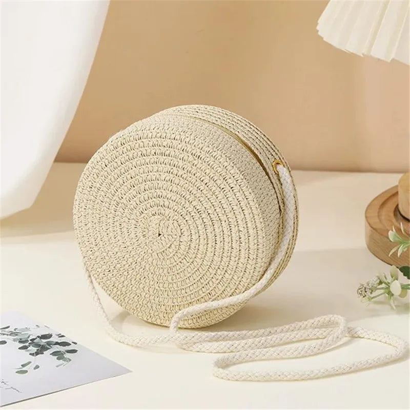 Elegant Woven Straw Crossbody Bag with Gold Chain
