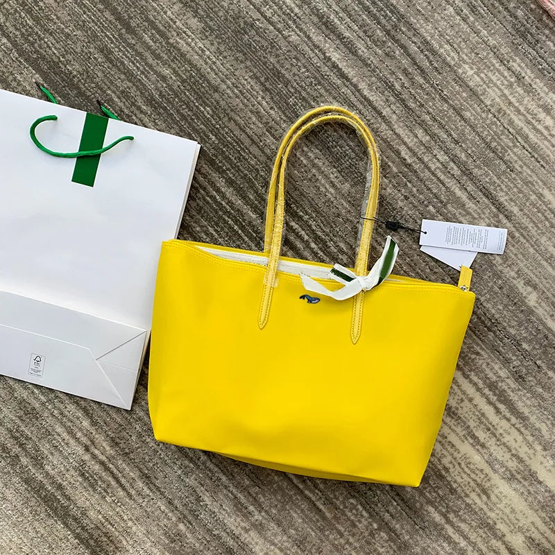 Elegant Large-Capacity Shoulder Bag